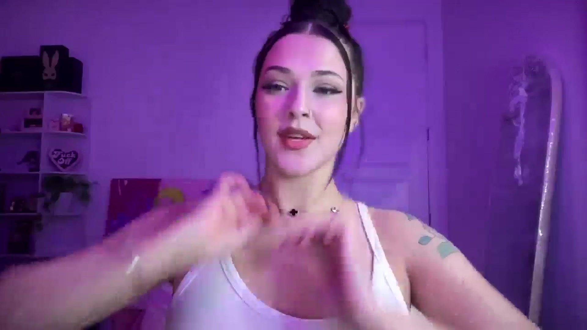 Gallery image thumbnail from Alinasnoww's myfreecams stream on, 02/04/2026, 08:40 image 20 of 20
