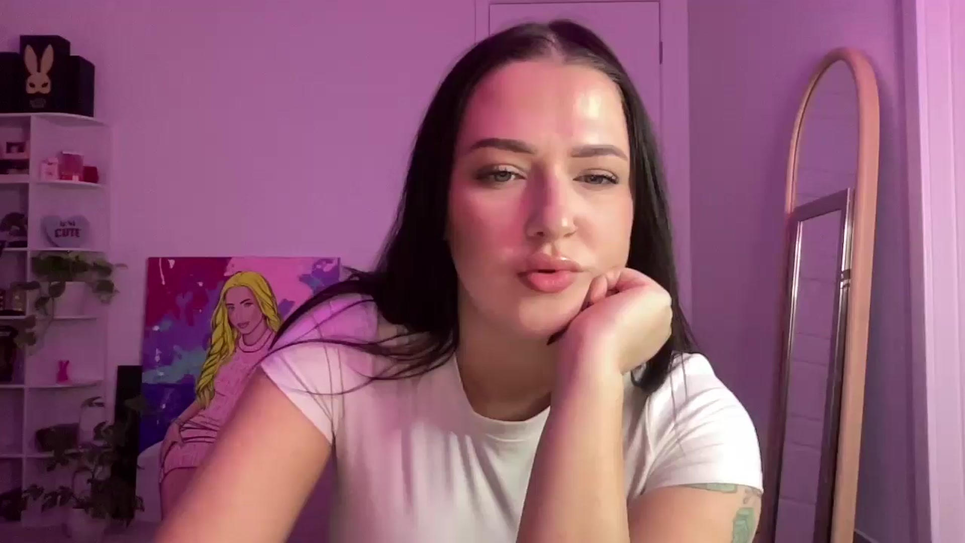 Gallery image thumbnail from Alinasnoww's myfreecams stream on, 02/07/2026, 02:02 image 11 of 20