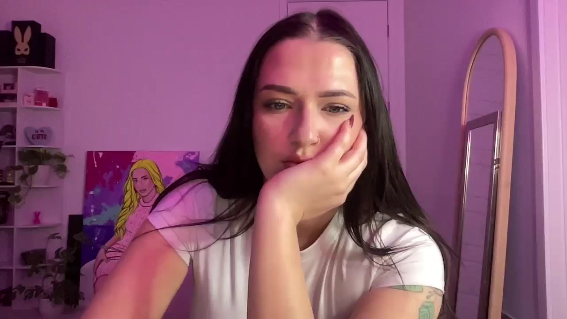 Gallery image thumbnail from Alinasnoww's myfreecams stream on, 02/07/2026, 02:02 image 15 of 20