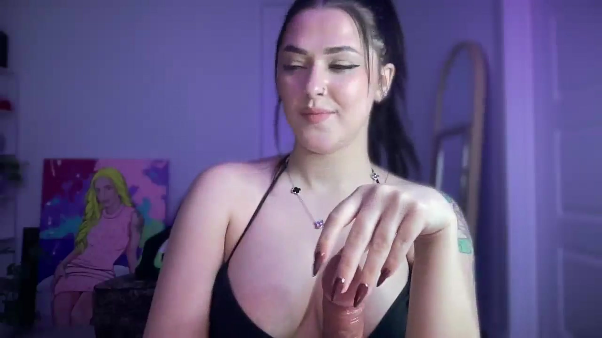 Gallery image thumbnail from Alinasnoww's myfreecams stream on, 02/07/2026, 19:01 image 19 of 20