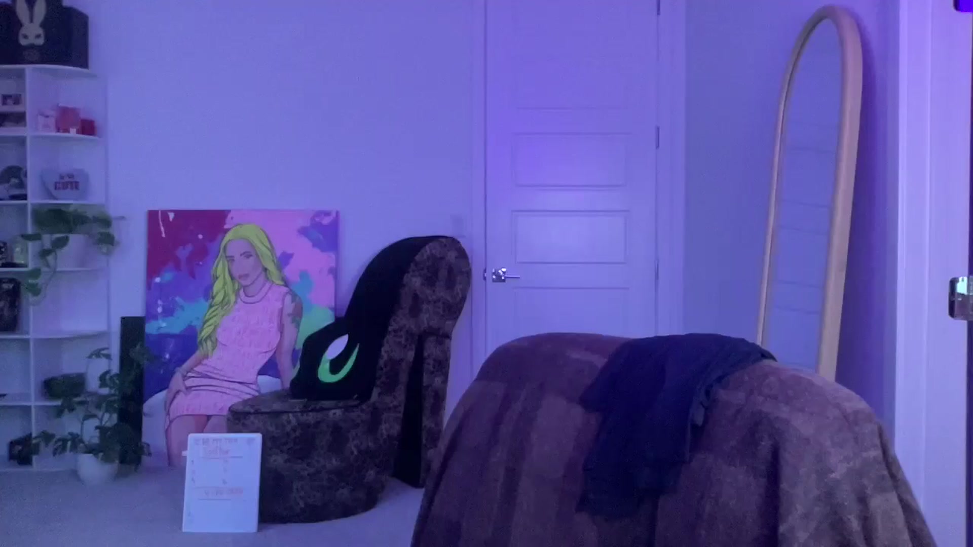 Gallery image thumbnail from Alinasnoww's myfreecams stream on, 02/08/2026, 23:49 image 13 of 20