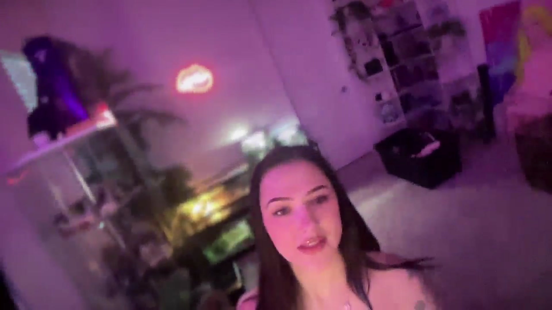 Gallery image thumbnail from Alinasnoww's myfreecams stream on, 02/13/2026, 01:25 image 2 of 20