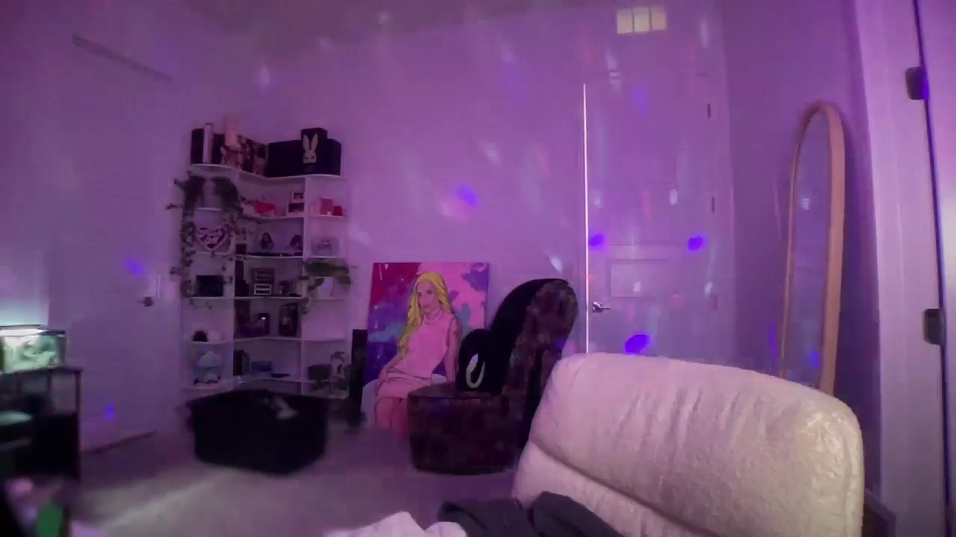 Gallery image thumbnail from Alinasnoww's myfreecams stream on, 02/13/2026, 02:46 image 9 of 20