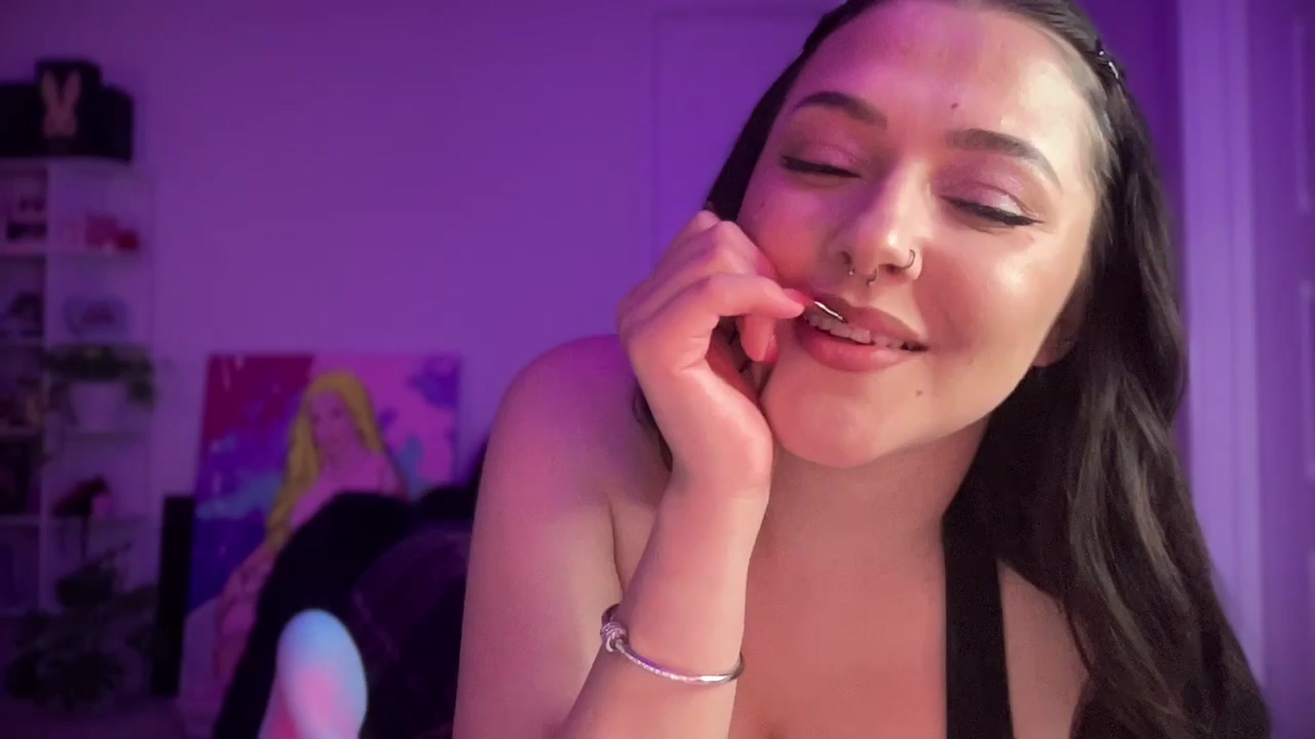 Gallery image thumbnail from Alinasnoww's myfreecams stream on, 02/16/2026, 06:44 image 16 of 20