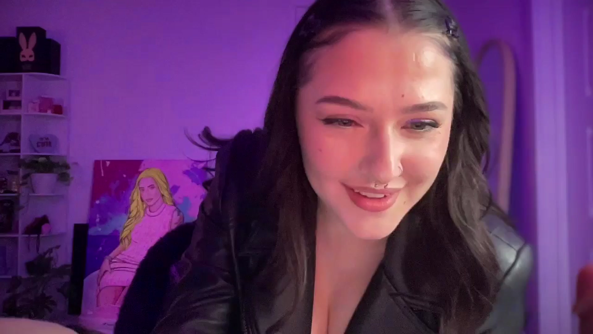 Gallery image thumbnail from Alinasnoww's myfreecams stream on, 02/16/2026, 06:44 image 6 of 20
