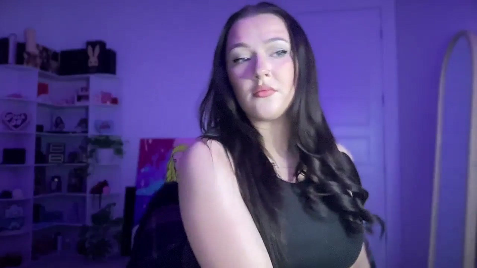 Gallery image thumbnail from Alinasnoww's myfreecams stream on, 02/18/2026, 06:45 image 15 of 20