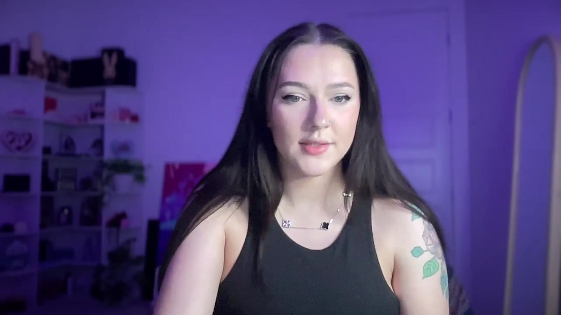 Gallery image thumbnail from Alinasnoww's myfreecams stream on, 02/18/2026, 06:45 image 11 of 20