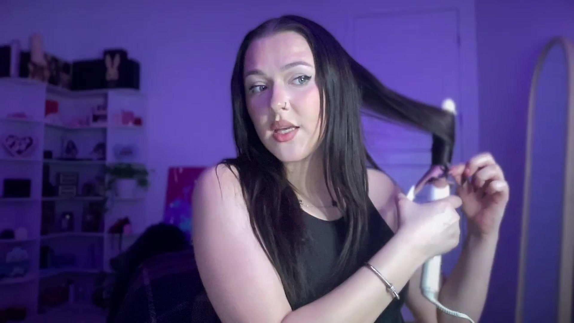 Gallery image thumbnail from Alinasnoww's myfreecams stream on, 02/18/2026, 06:45 image 14 of 20