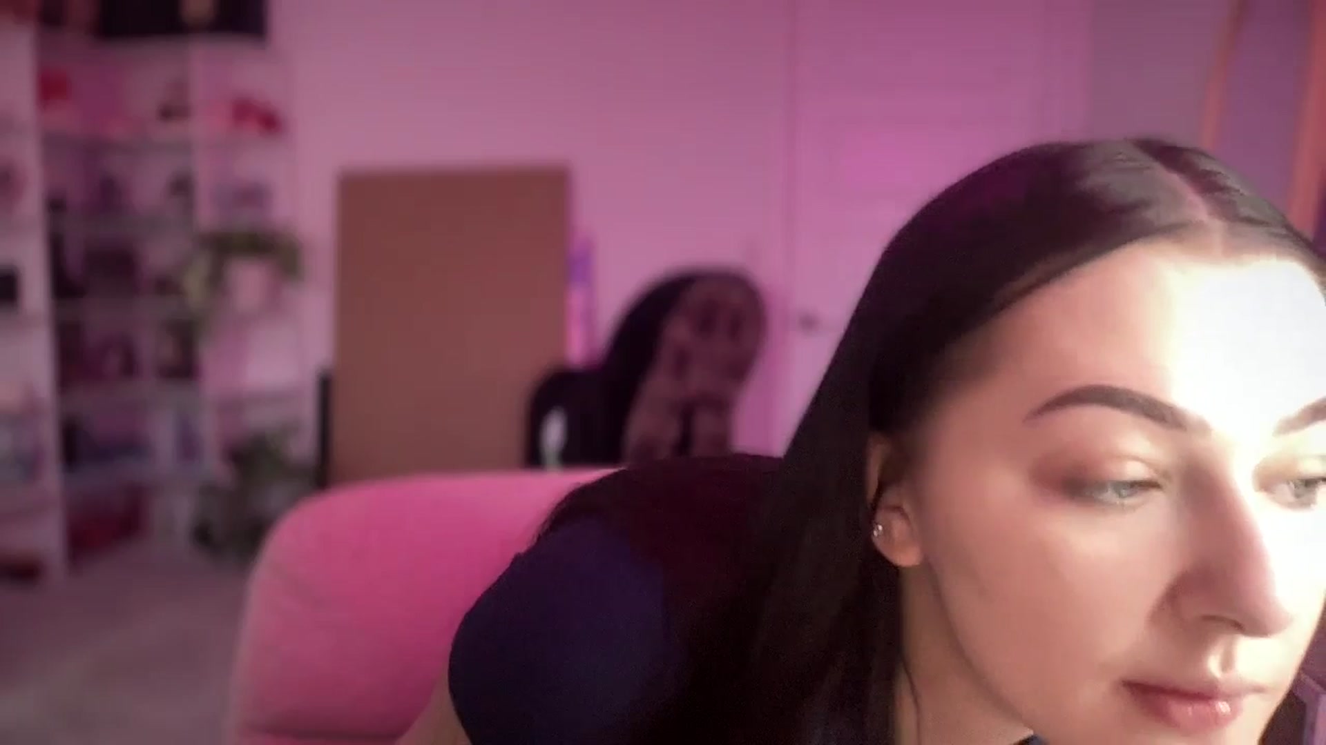 Gallery image thumbnail from Alinasnoww's myfreecams stream on, 02/28/2026, 19:53 image 3 of 20