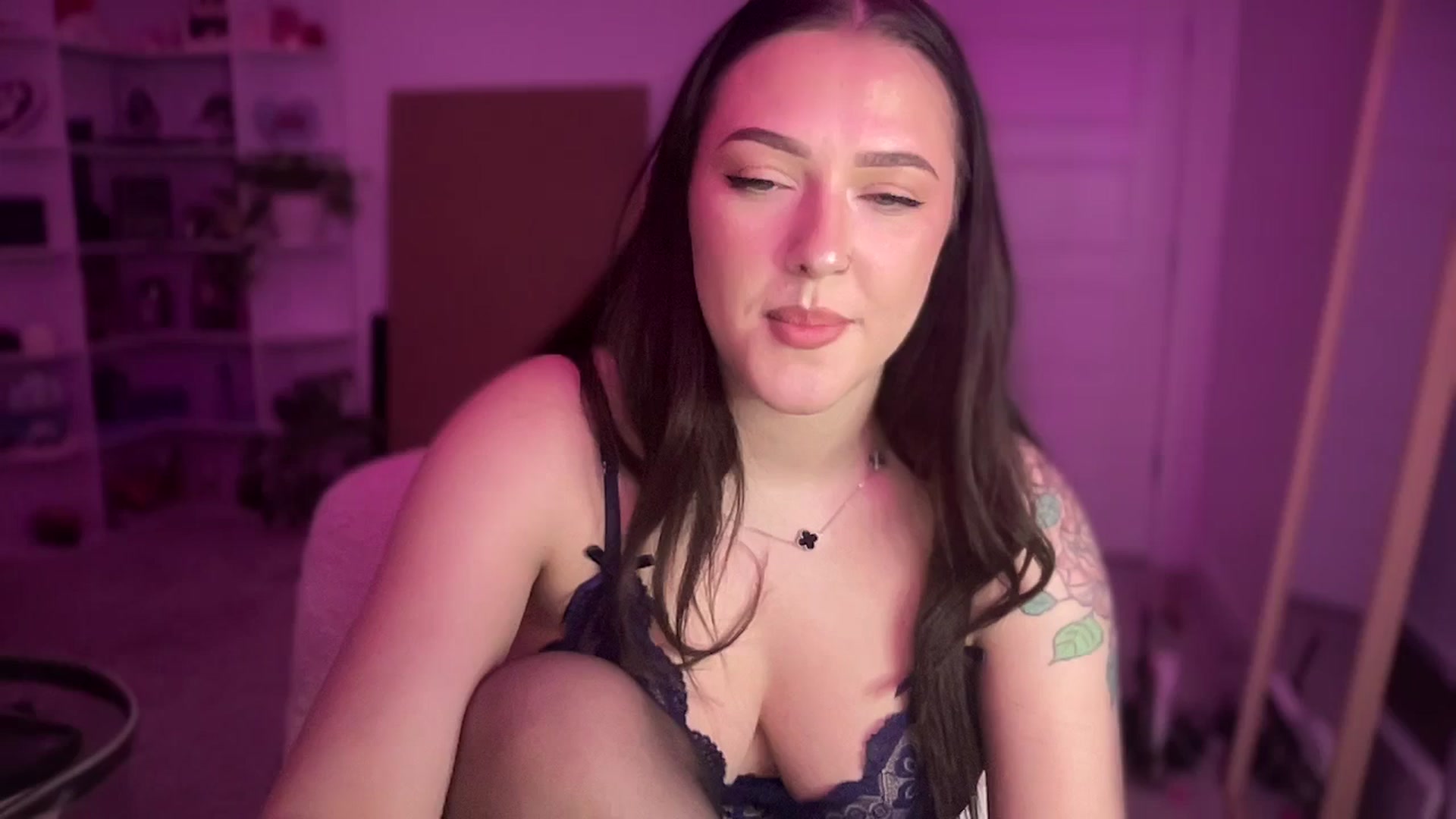 Gallery image thumbnail from Alinasnoww's myfreecams stream on, 03/02/2026, 08:19 image 1 of 20