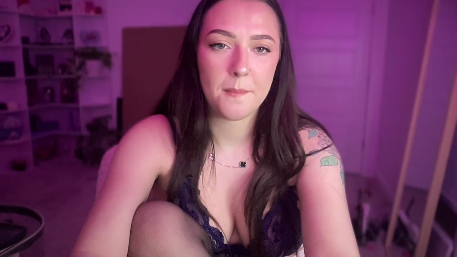 Gallery image thumbnail from Alinasnoww's myfreecams stream on, 03/02/2026, 08:19 image 14 of 20