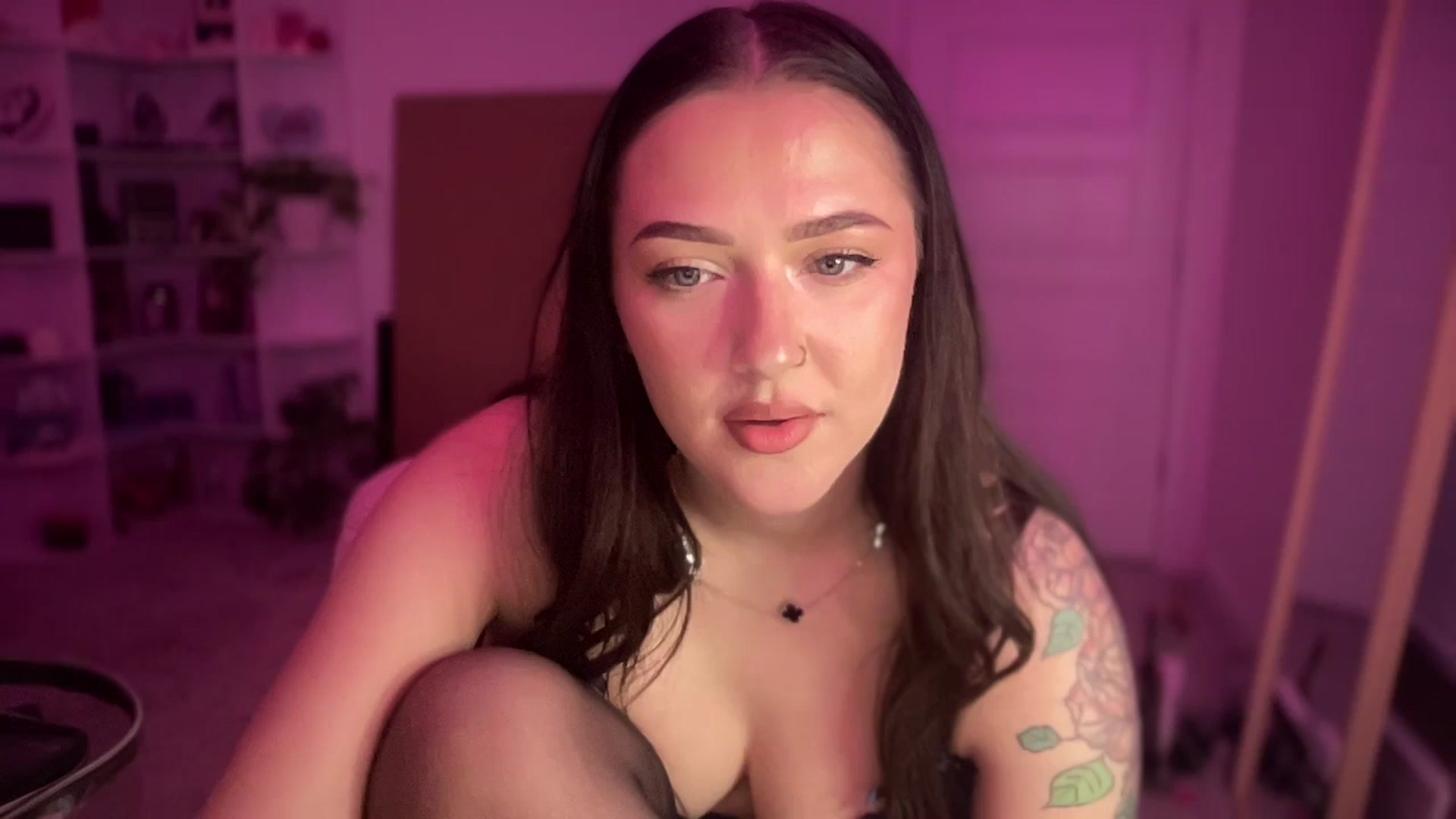 Gallery image thumbnail from Alinasnoww's myfreecams stream on, 03/02/2026, 08:19 image 2 of 20
