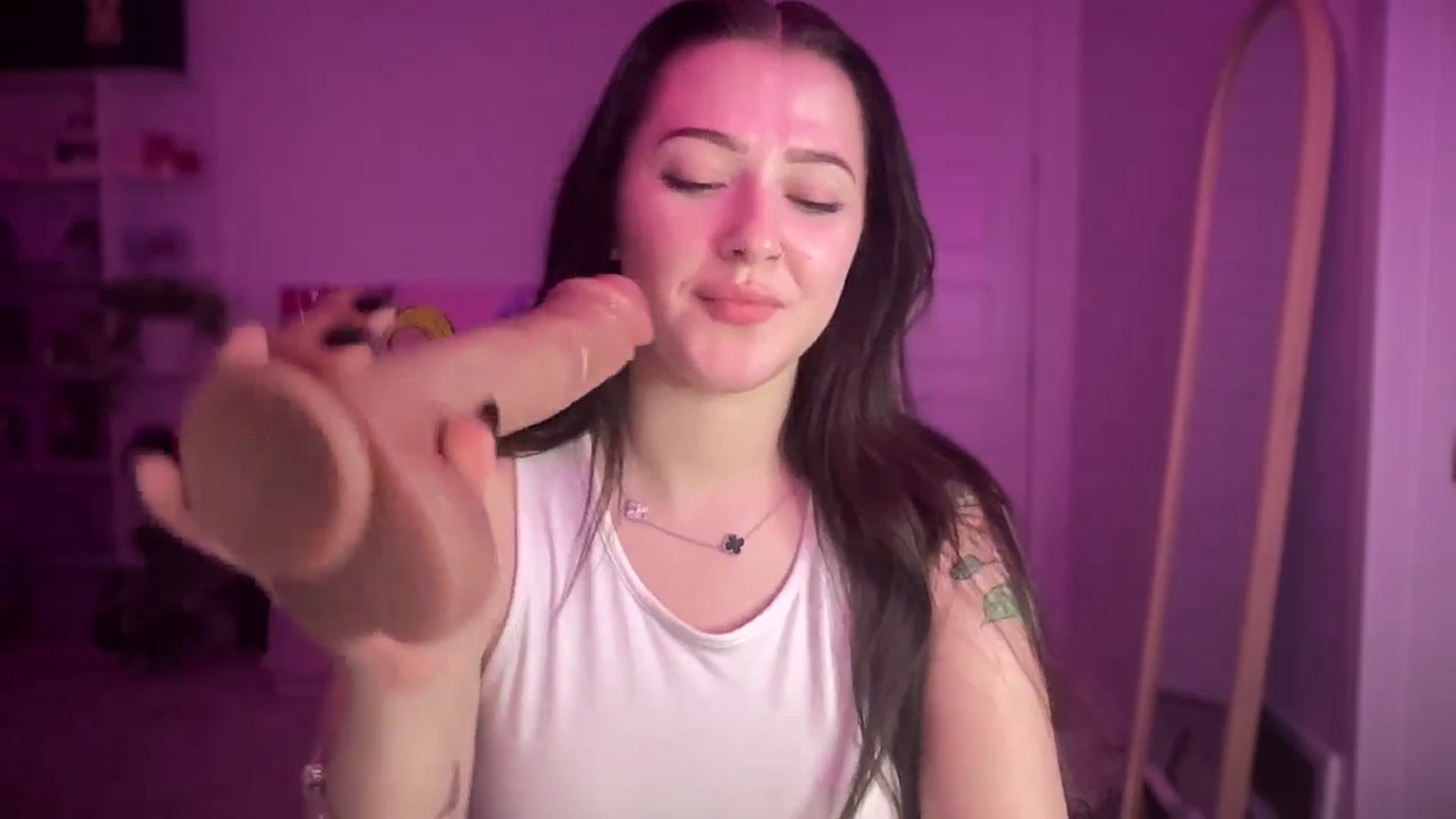 Gallery image thumbnail from Alinasnoww's myfreecams stream on, 03/03/2026, 09:40 image 2 of 20