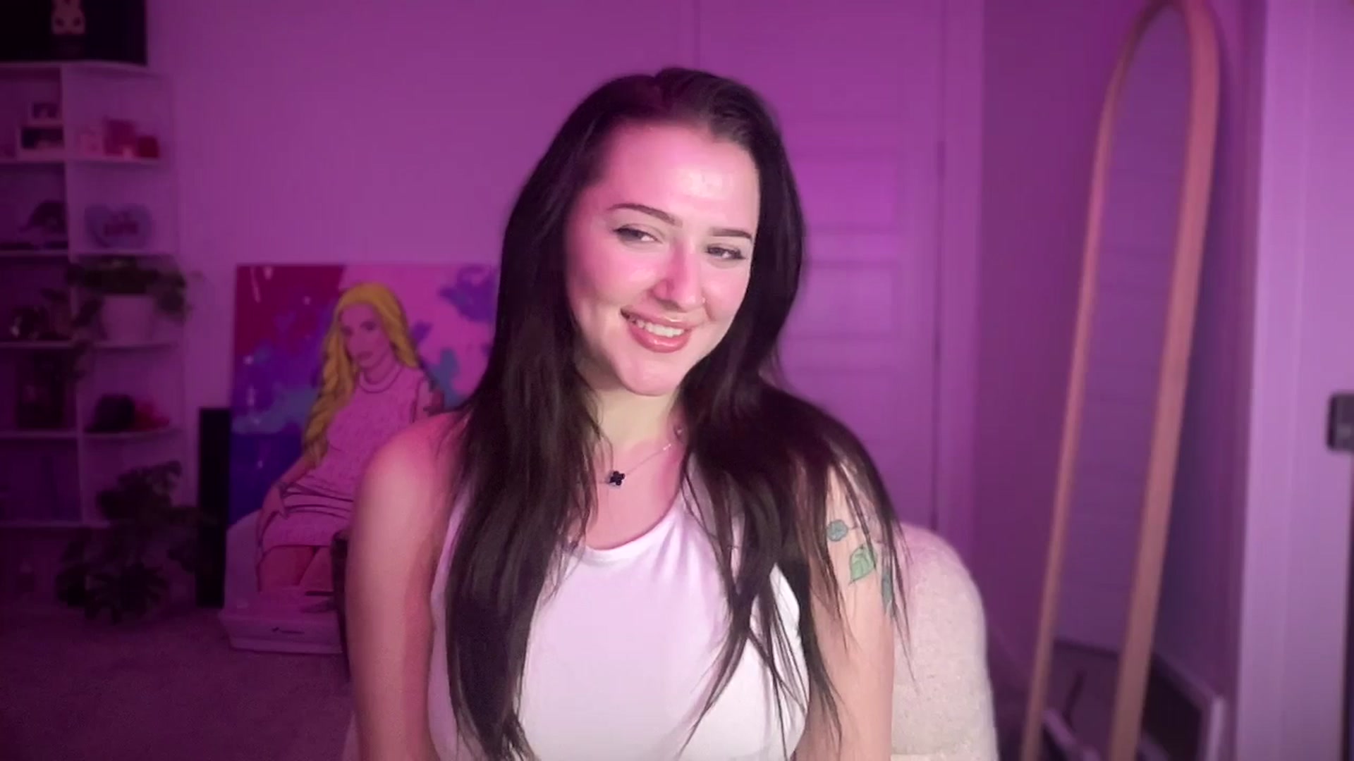Gallery image thumbnail from Alinasnoww's myfreecams stream on, 03/03/2026, 09:40 image 7 of 20
