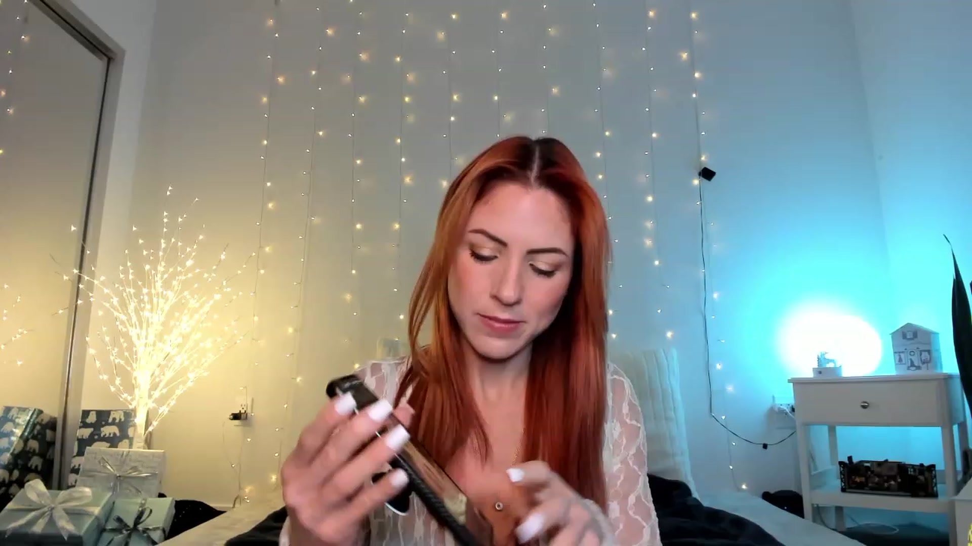 Gallery image thumbnail from AlisOnFire's myfreecams stream on, 12/03/2022, 04:58 image 6 of 20