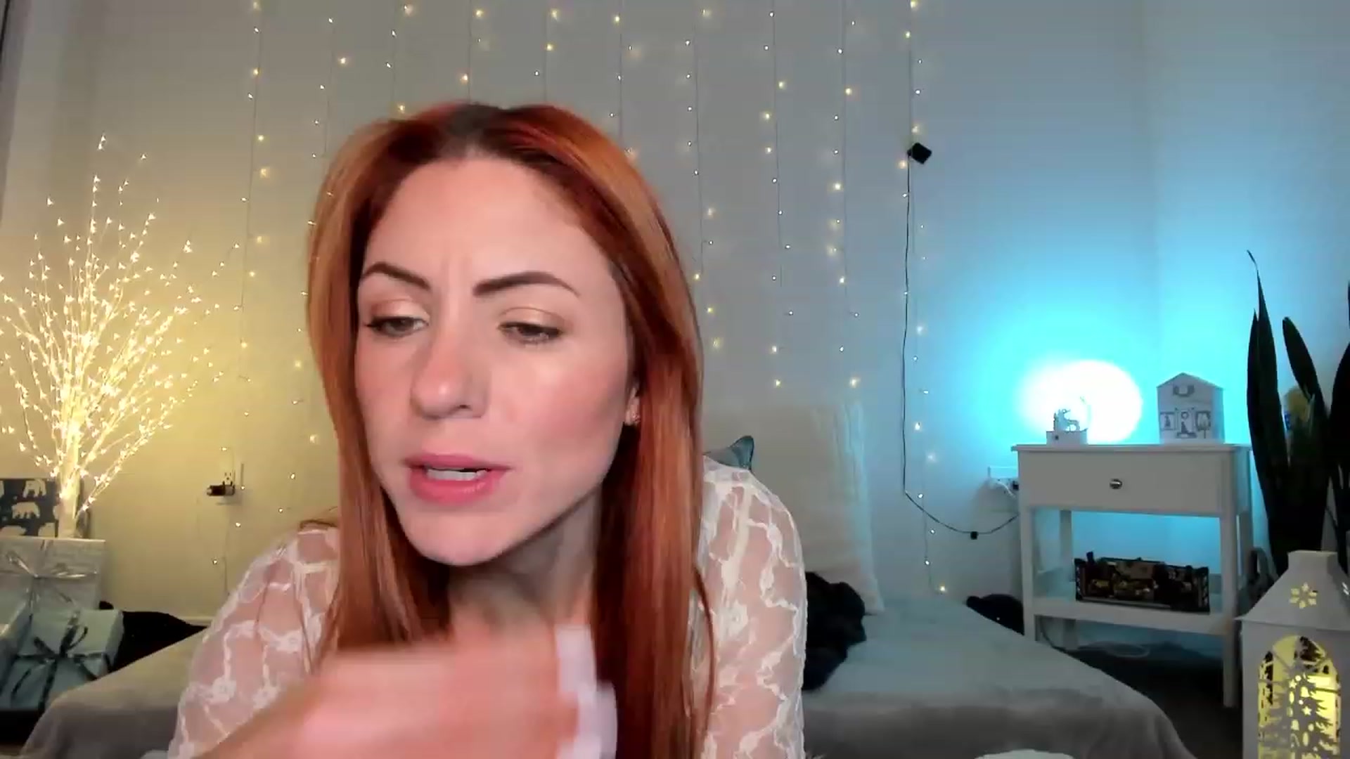 Gallery image thumbnail from AlisOnFire's myfreecams stream on, 12/03/2022, 06:15 image 12 of 20