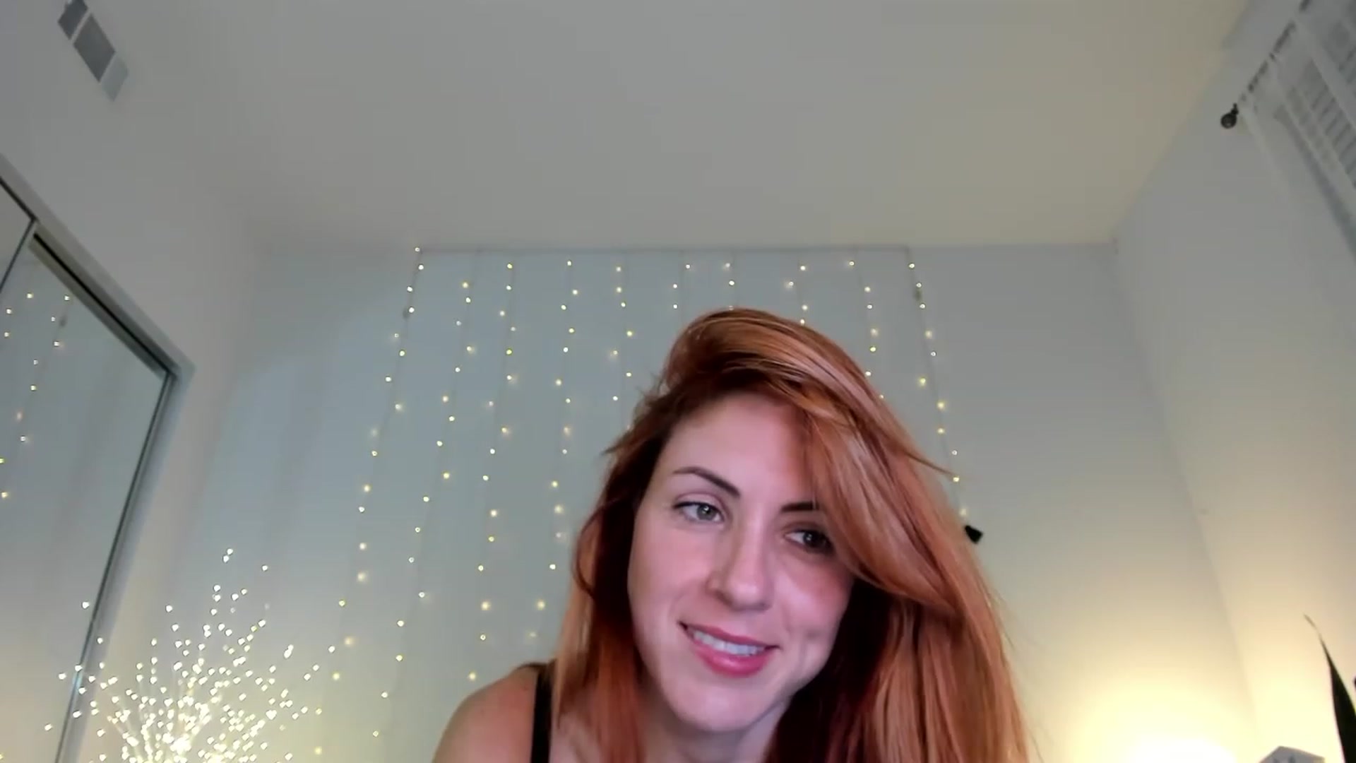 Gallery image thumbnail from AlisOnFire's myfreecams stream on, 12/07/2022, 05:14 image 19 of 20