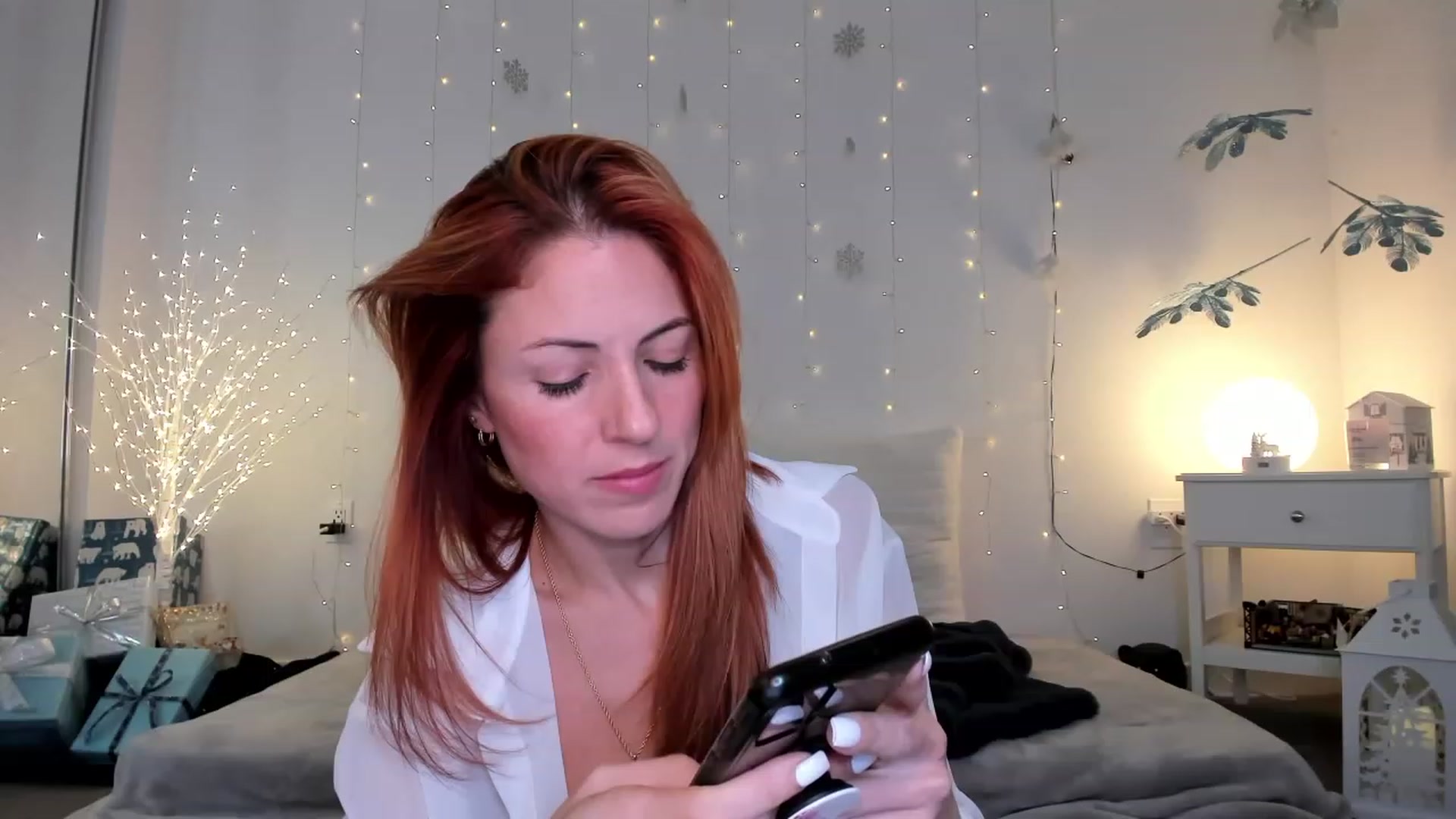 Gallery image thumbnail from AlisOnFire's myfreecams stream on, 12/10/2022, 02:36 image 7 of 20