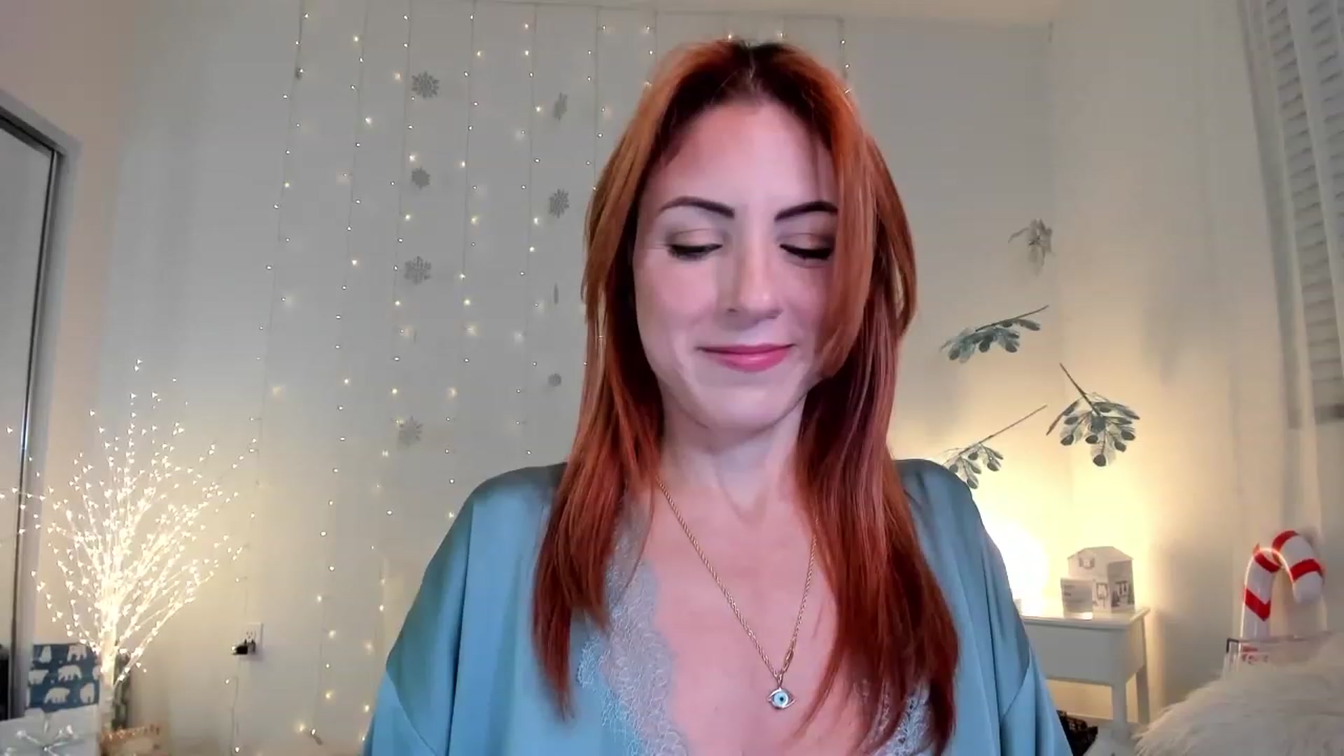 Gallery image thumbnail from AlisOnFire's myfreecams stream on, 12/12/2022, 02:04 image 20 of 20