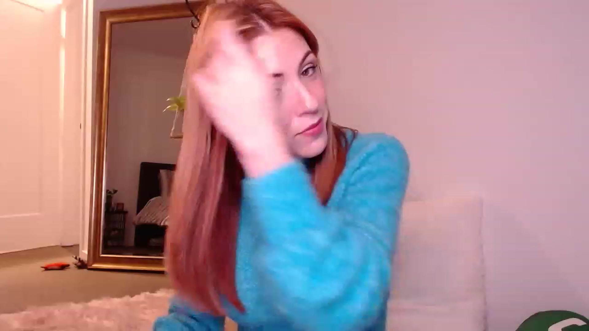 Gallery image thumbnail from AlisOnFire's myfreecams stream on, 01/17/2023, 03:54 image 8 of 20