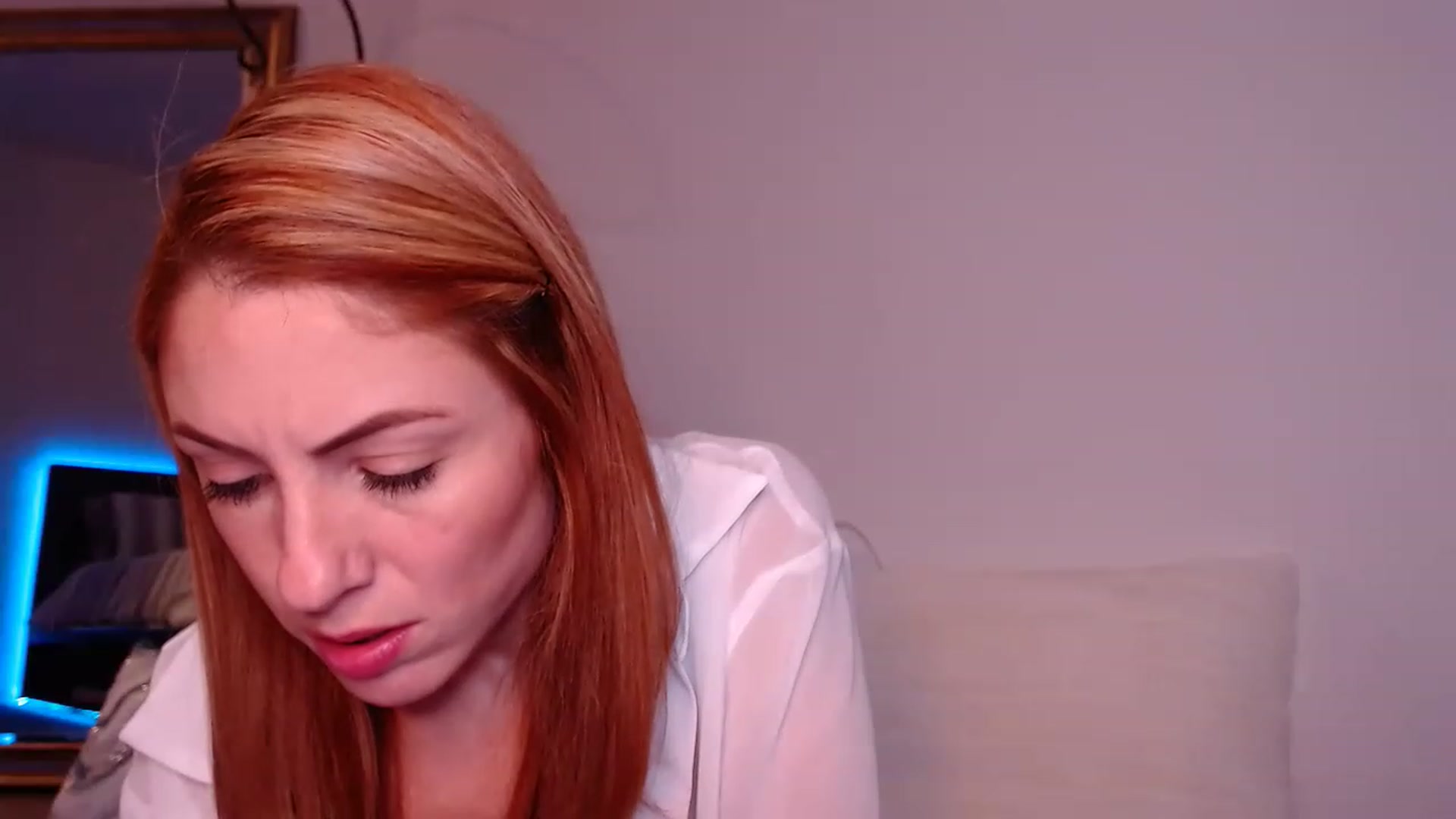 Gallery image thumbnail from AlisOnFire's myfreecams stream on, 01/21/2023, 03:55 image 17 of 20
