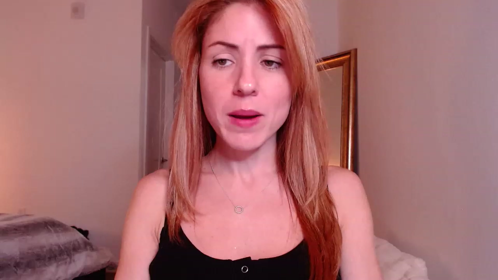 Gallery image thumbnail from AlisOnFire's myfreecams stream on, 01/26/2023, 04:26 image 16 of 20