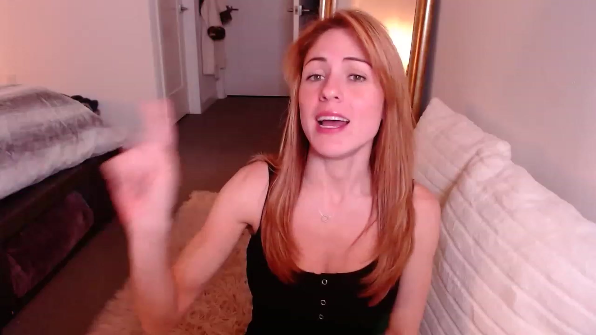 Gallery image thumbnail from AlisOnFire's myfreecams stream on, 01/26/2023, 04:26 image 13 of 20