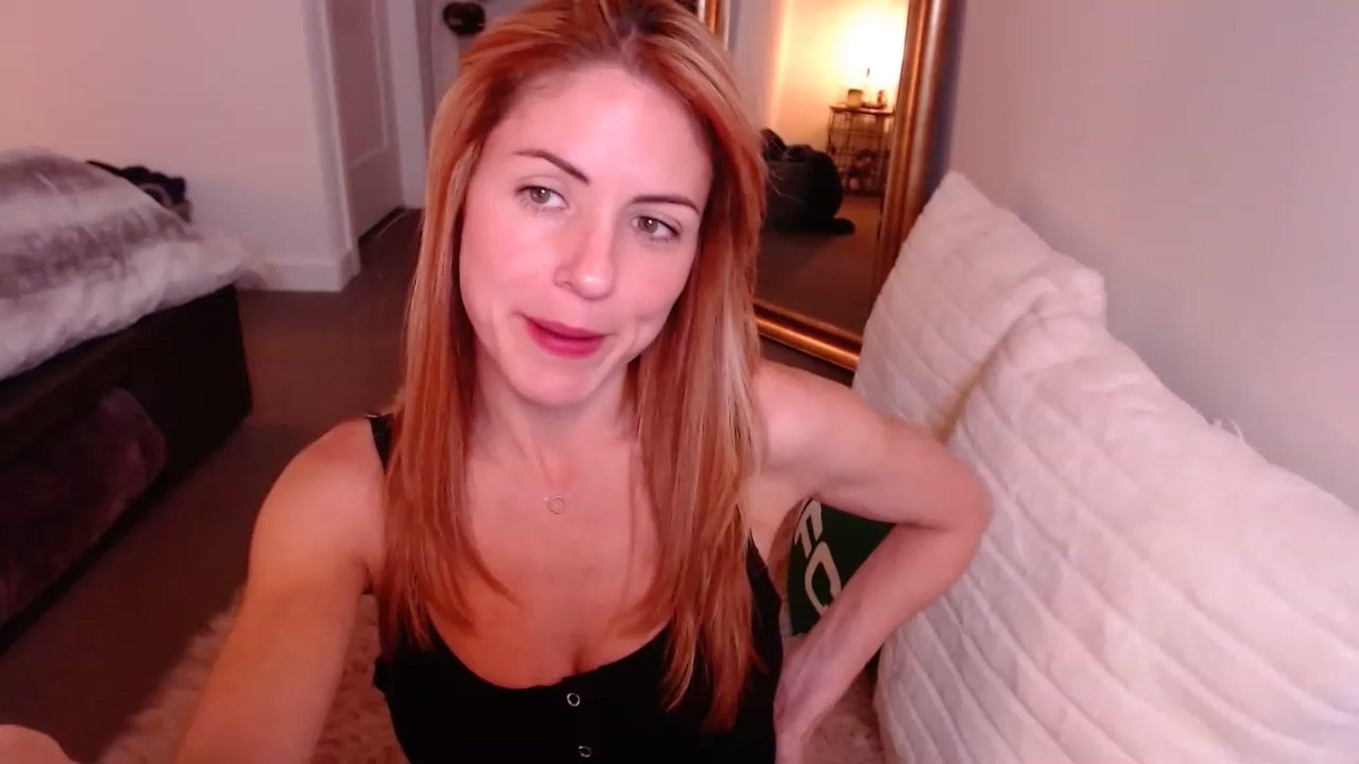 Gallery image thumbnail from AlisOnFire's myfreecams stream on, 01/26/2023, 05:17 image 2 of 20