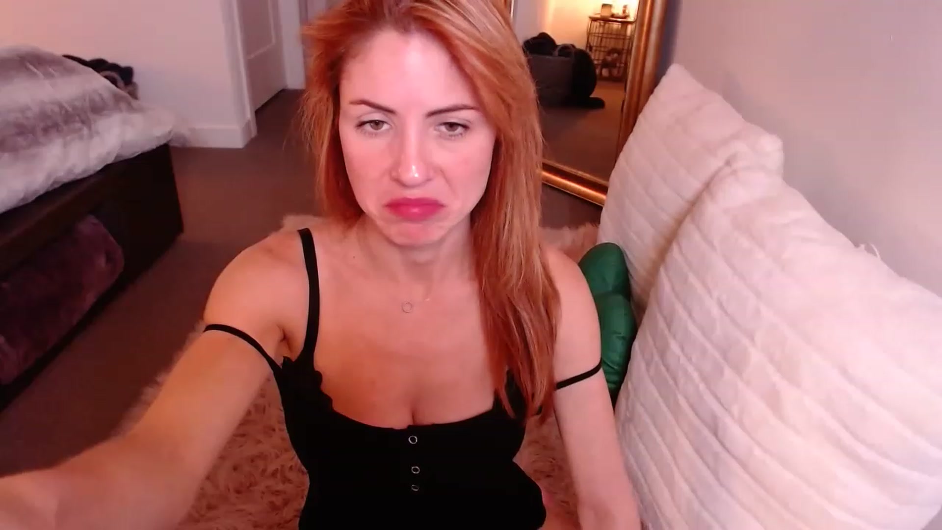 Gallery image thumbnail from AlisOnFire's myfreecams stream on, 01/26/2023, 05:17 image 9 of 20