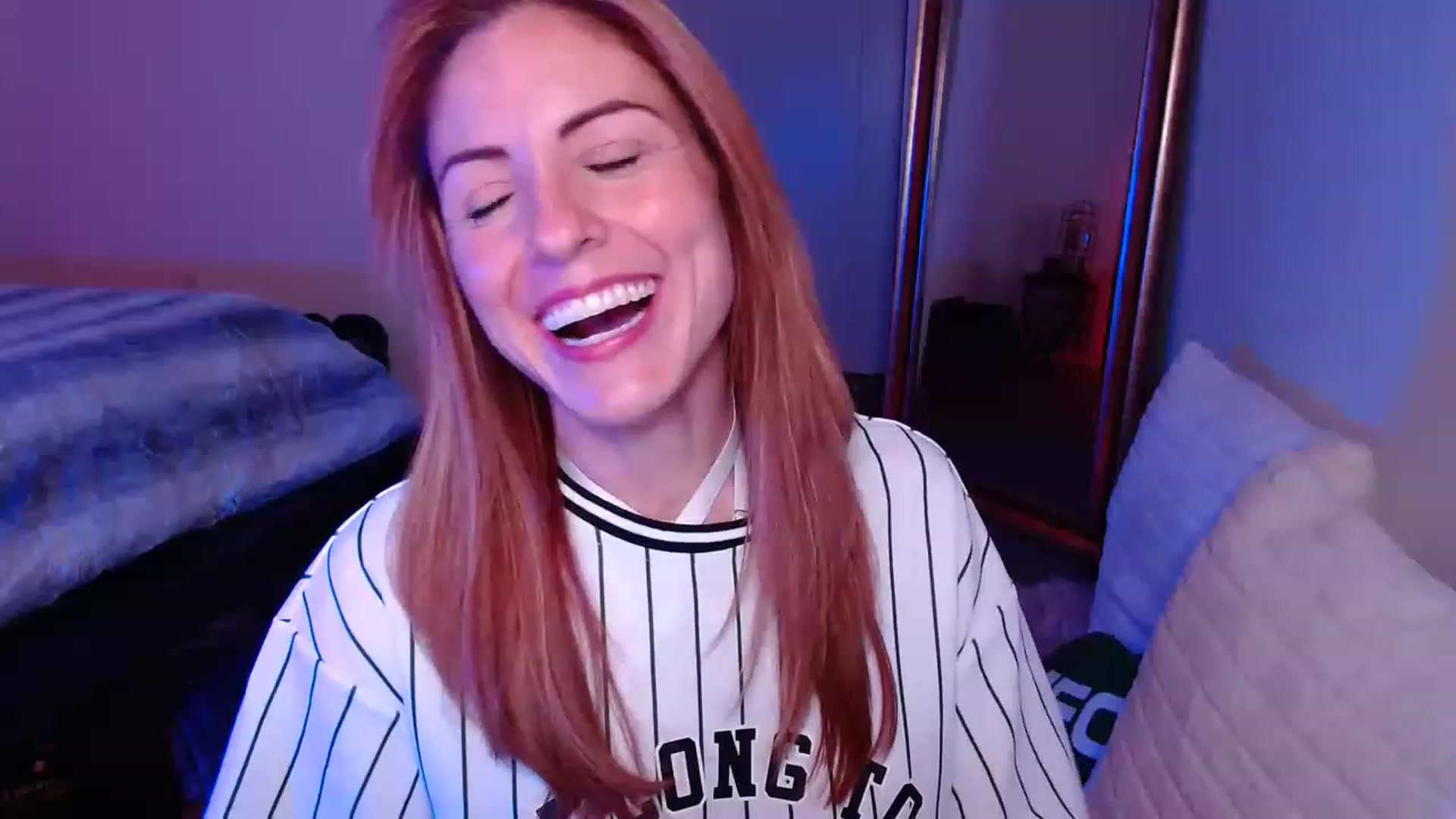 Gallery image thumbnail from AlisOnFire's myfreecams stream on, 01/28/2023, 04:05 image 11 of 20