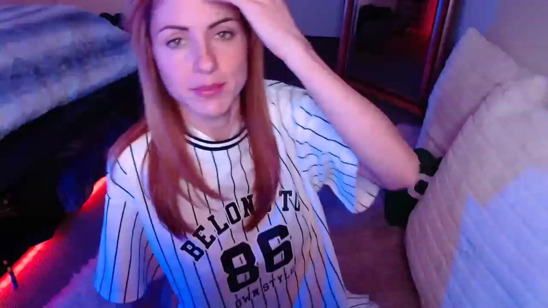 Gallery image thumbnail from AlisOnFire's myfreecams stream on, 01/28/2023, 04:05 image 7 of 20