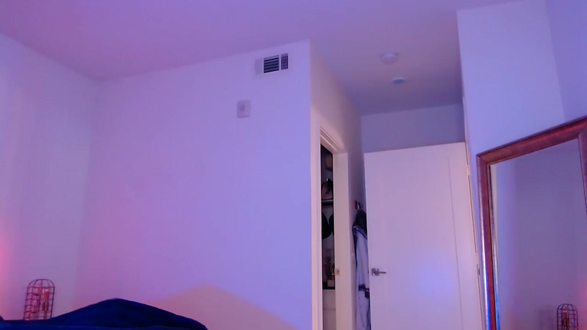 Gallery image thumbnail from AlisOnFire's myfreecams stream on, 01/28/2023, 05:33 image 6 of 20