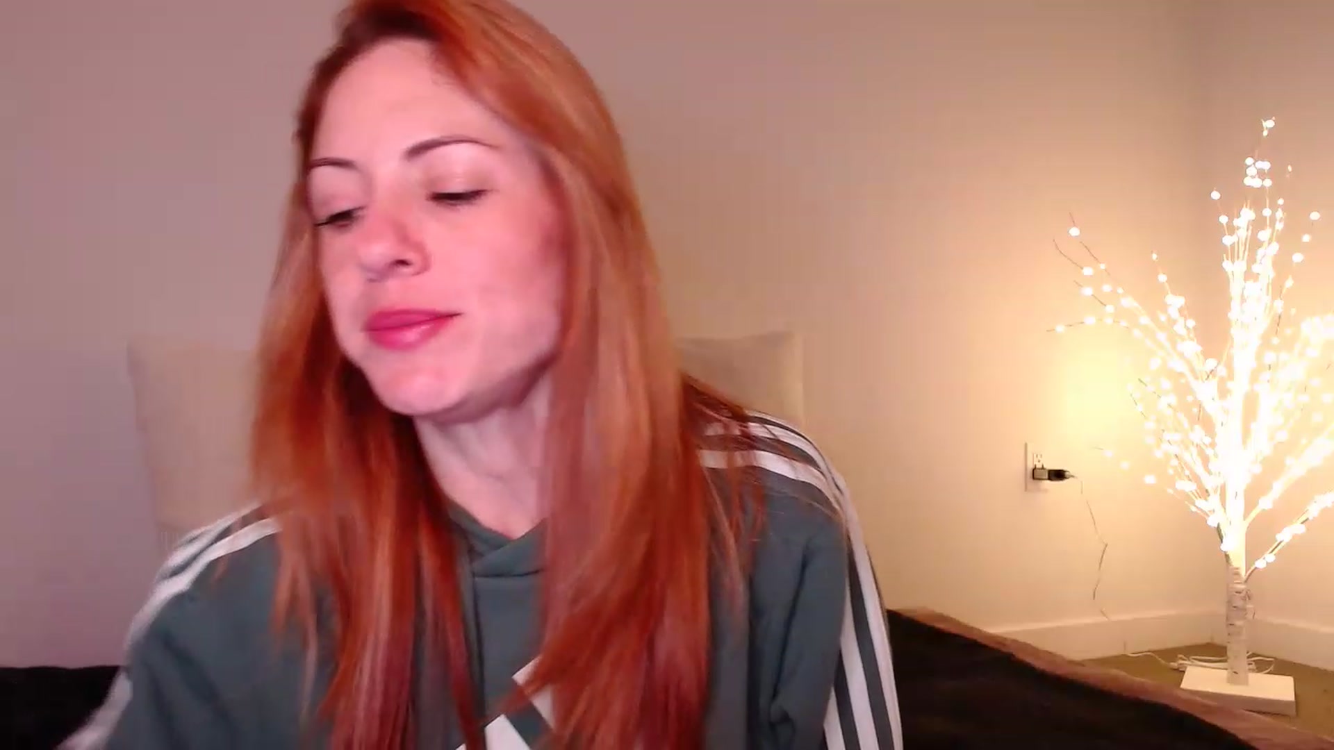 Gallery image thumbnail from AlisOnFire's myfreecams stream on, 02/03/2023, 09:04 image 5 of 20