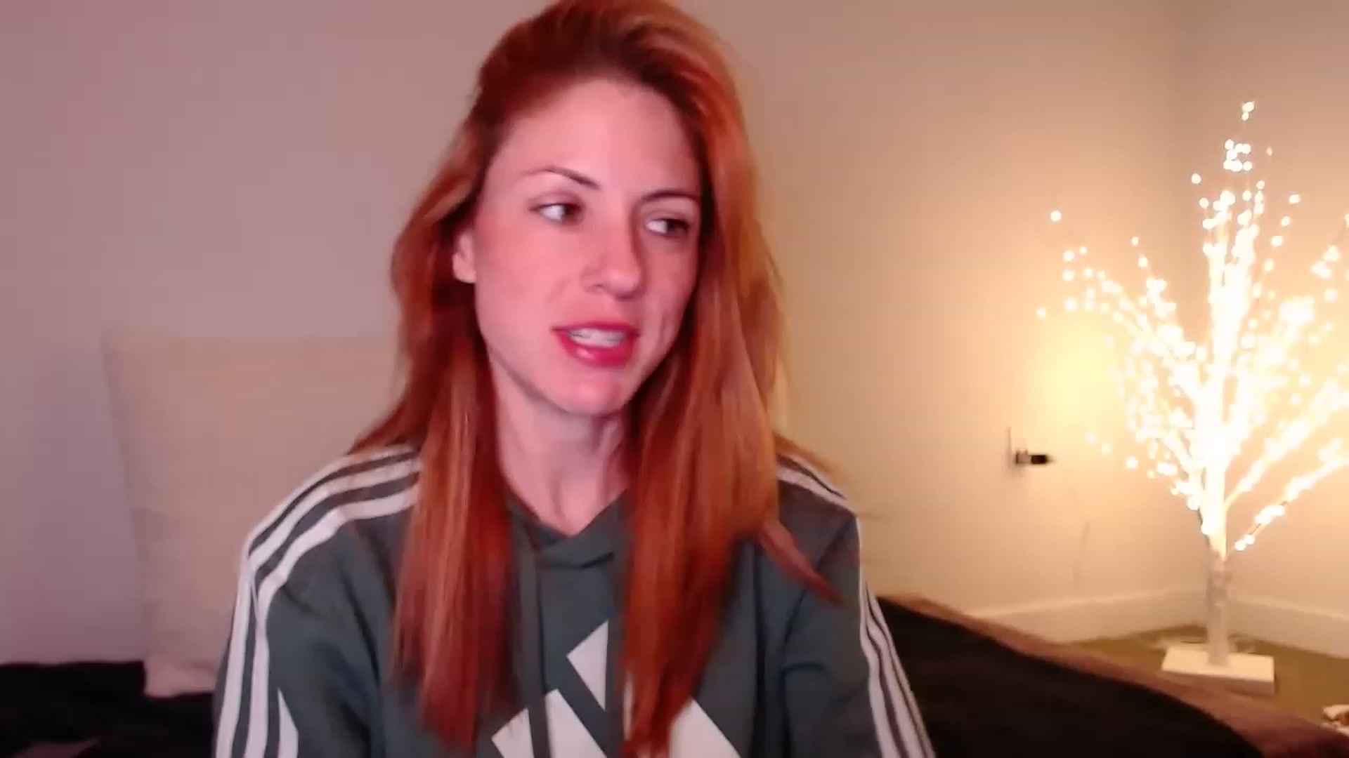 Gallery image thumbnail from AlisOnFire's myfreecams stream on, 02/03/2023, 09:04 image 1 of 20