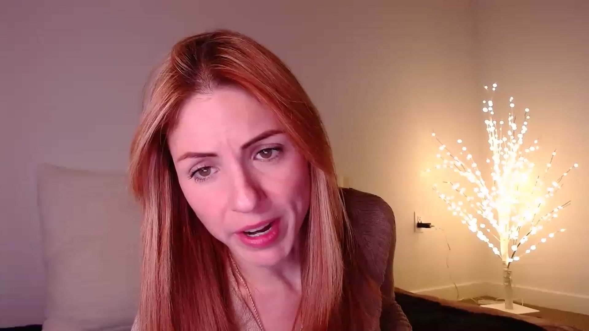 Gallery image thumbnail from AlisOnFire's myfreecams stream on, 02/06/2023, 05:36 image 1 of 20