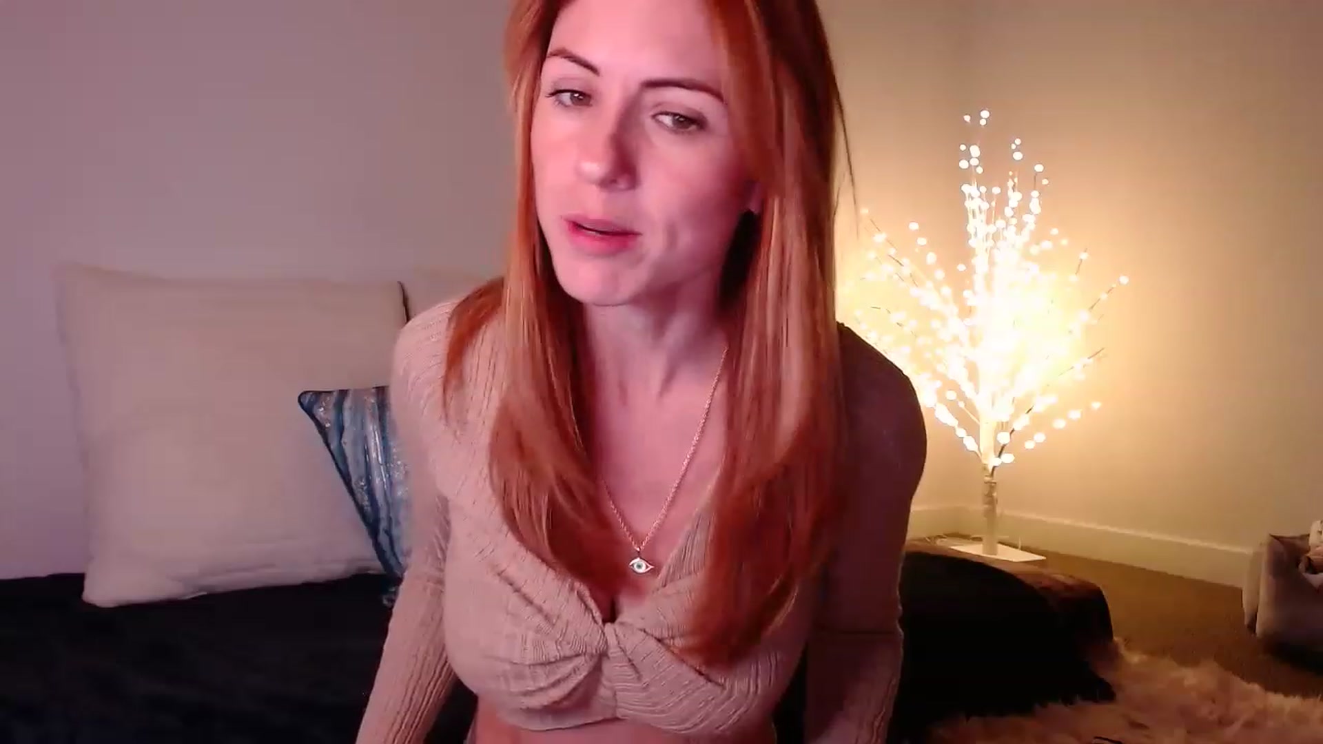 Gallery image thumbnail from AlisOnFire's myfreecams stream on, 02/06/2023, 05:36 image 10 of 20
