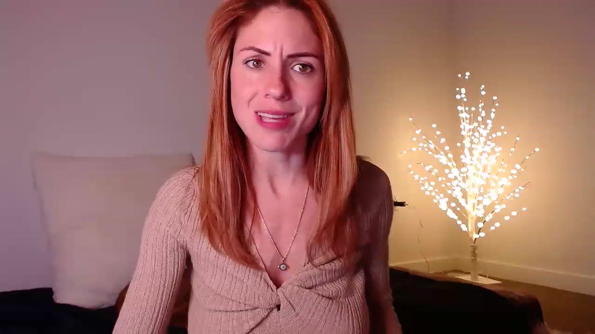 Gallery image thumbnail from AlisOnFire's myfreecams stream on, 02/06/2023, 07:26 image 20 of 20