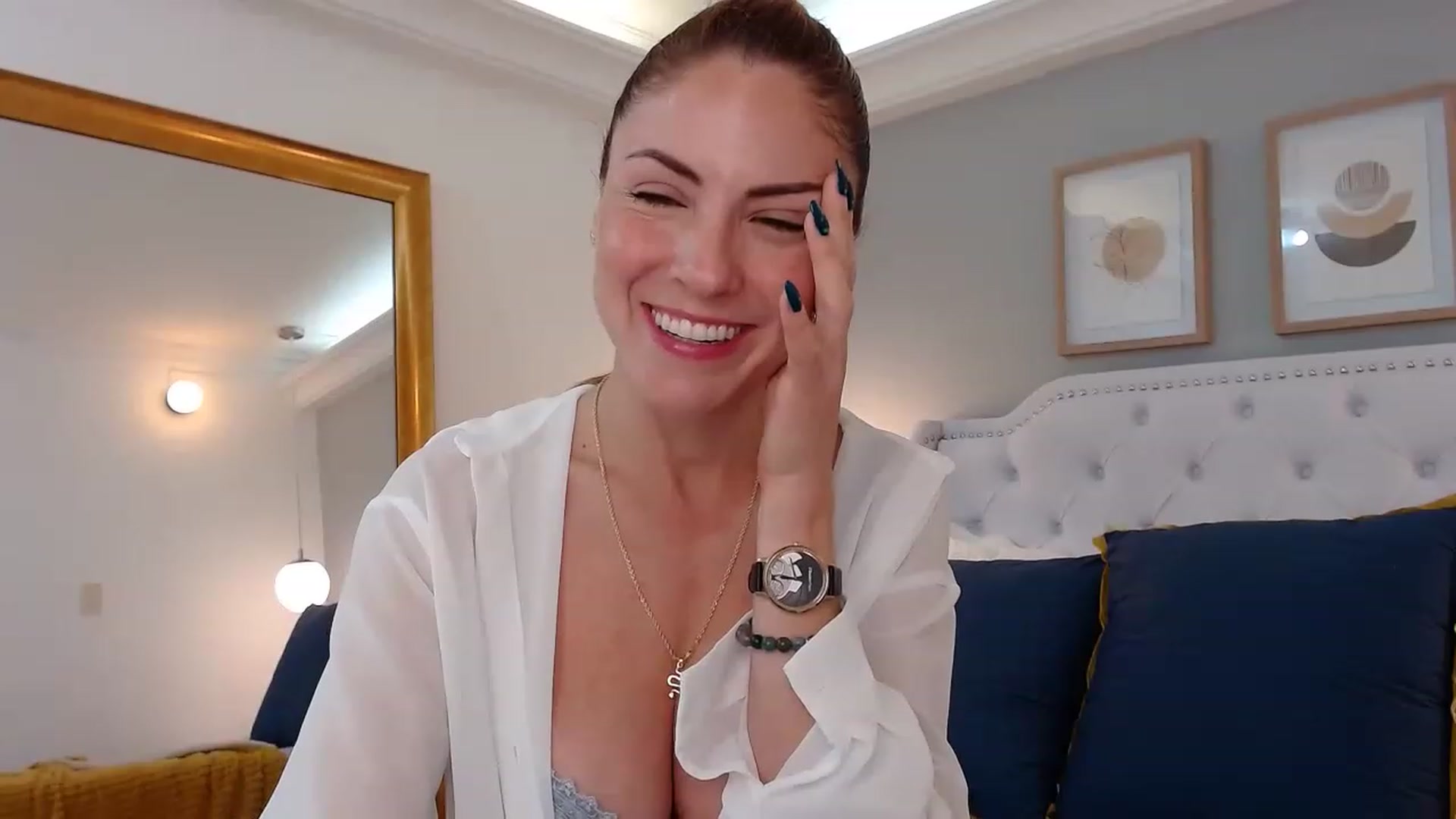 Gallery image thumbnail from AlisOnFire's myfreecams stream on, 03/15/2023, 24:17 image 19 of 20