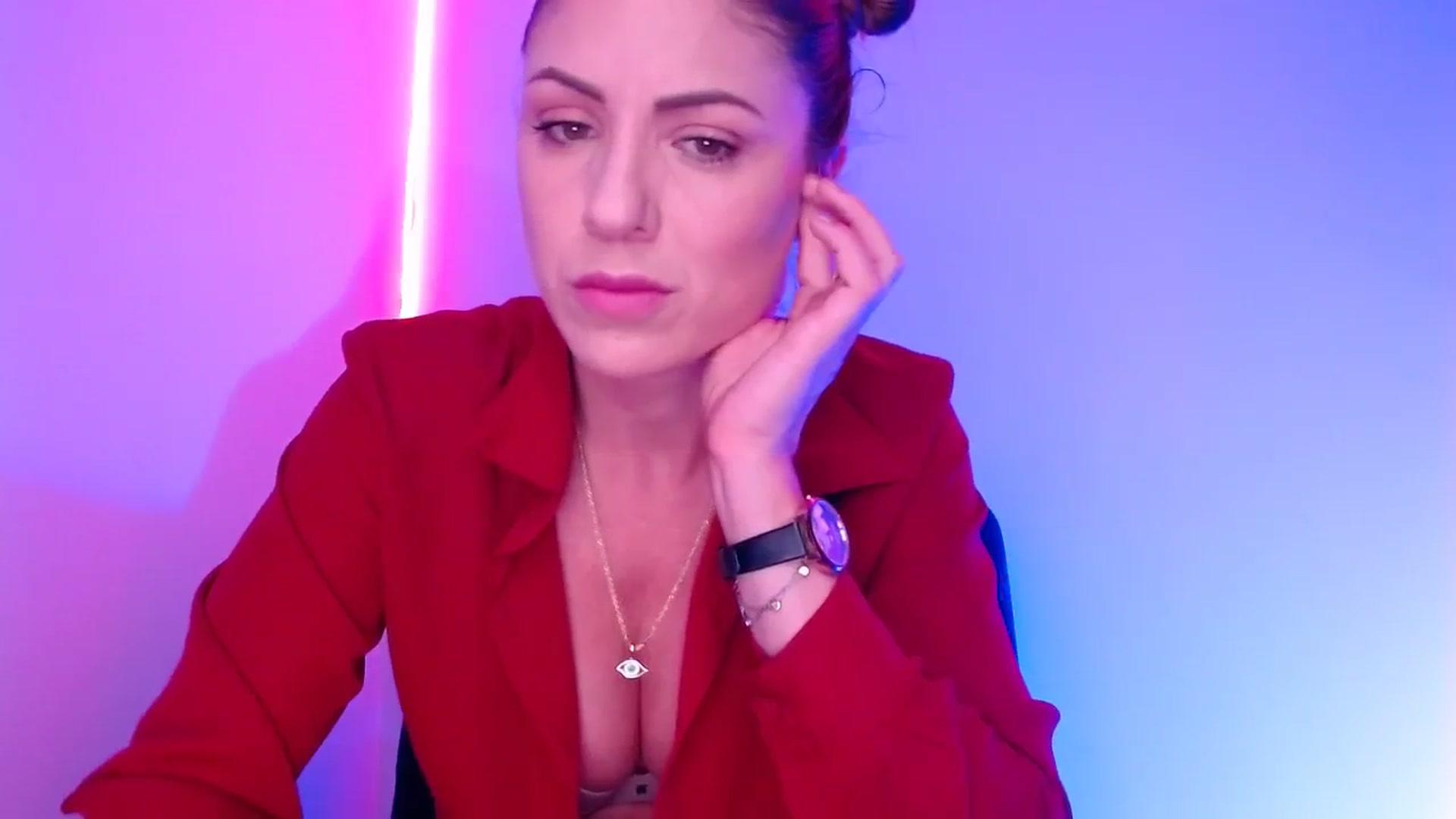 Gallery image thumbnail from AlisOnFire's myfreecams stream on, 09/18/2023, 02:27 image 7 of 20