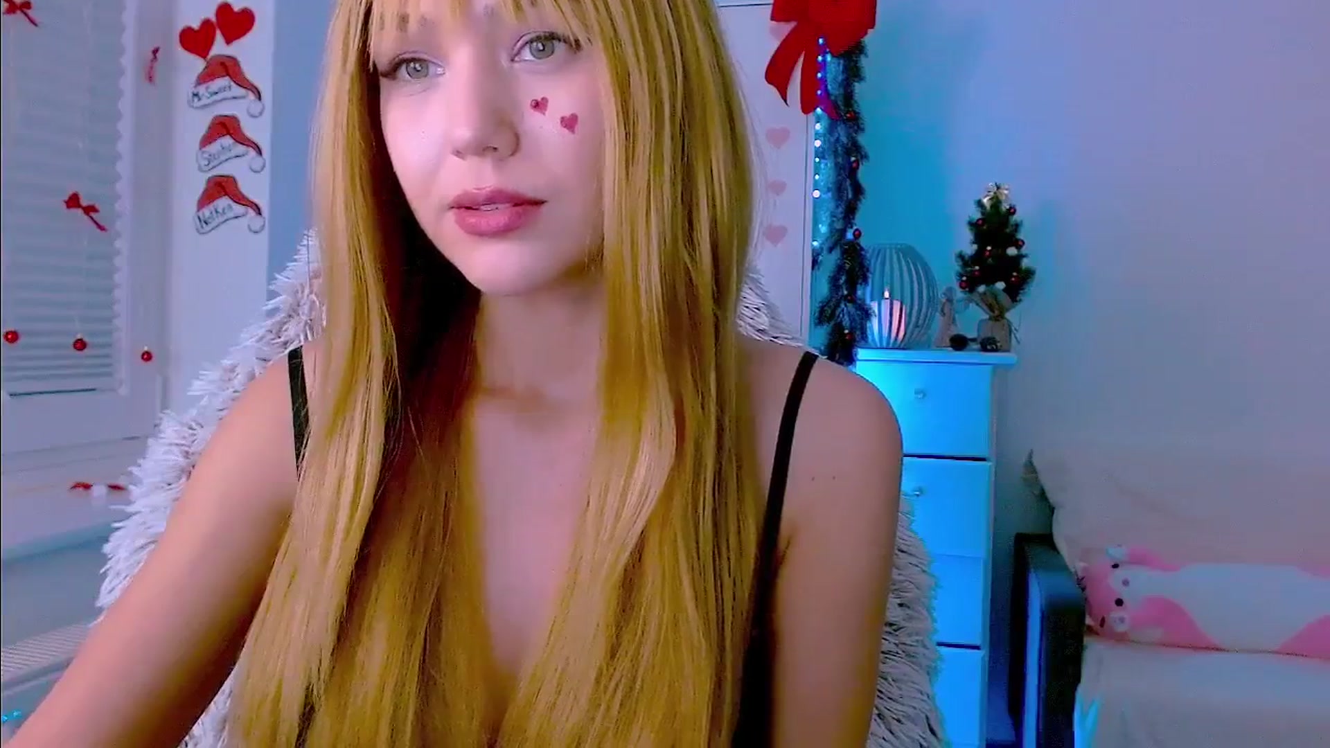 Gallery image thumbnail from AlisSun's myfreecams stream on, 01/02/2026, 06:02 image 7 of 20