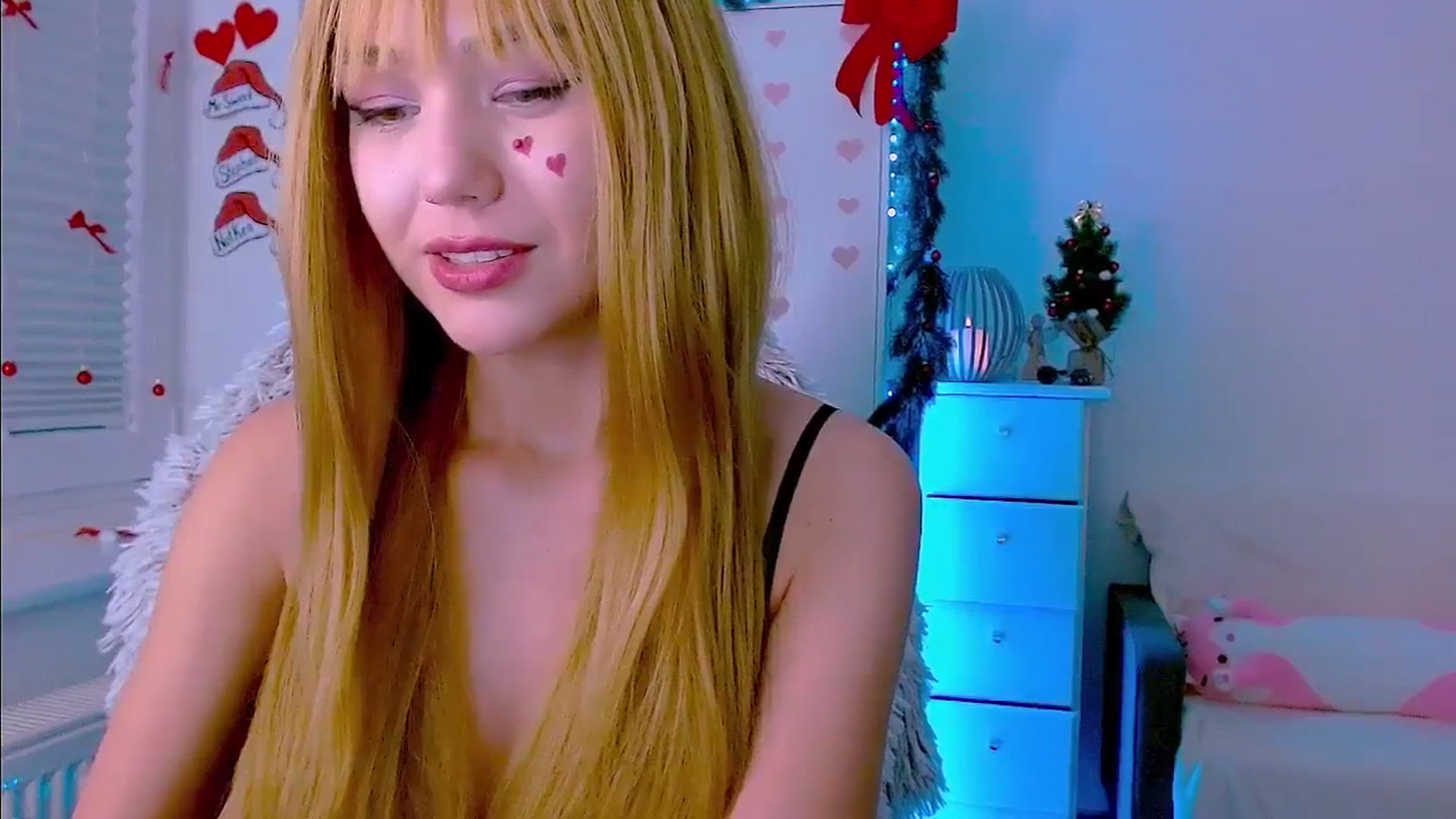 Gallery image thumbnail from AlisSun's myfreecams stream on, 01/02/2026, 06:02 image 5 of 20