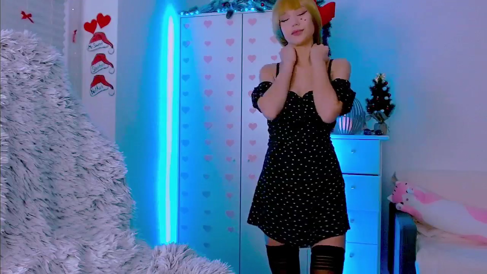 Gallery image thumbnail from AlisSun's myfreecams stream on, 01/04/2026, 04:40 image 15 of 20
