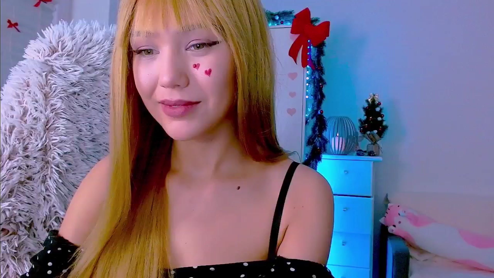 Gallery image thumbnail from AlisSun's myfreecams stream on, 01/04/2026, 06:06 image 6 of 20