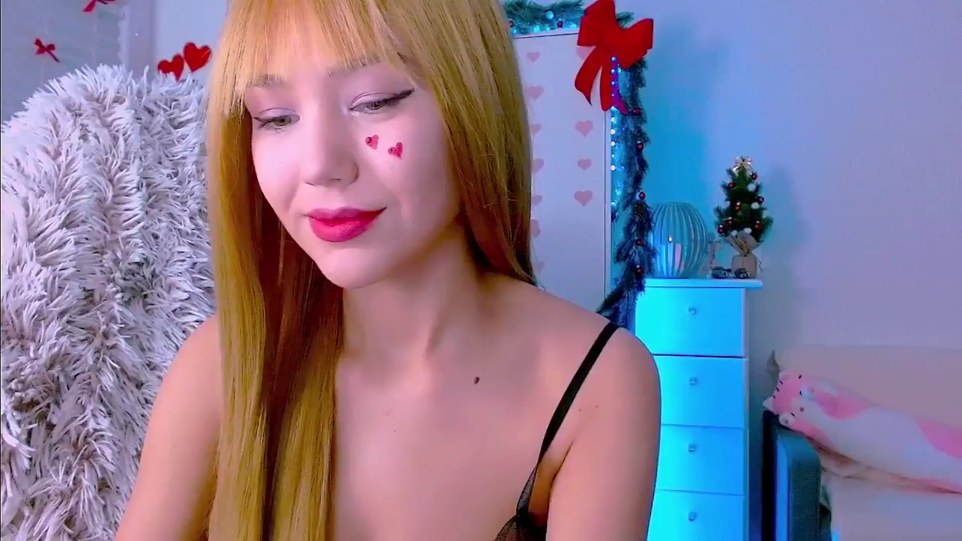 Gallery image thumbnail from AlisSun's myfreecams stream on, 01/06/2026, 05:09 image 18 of 20