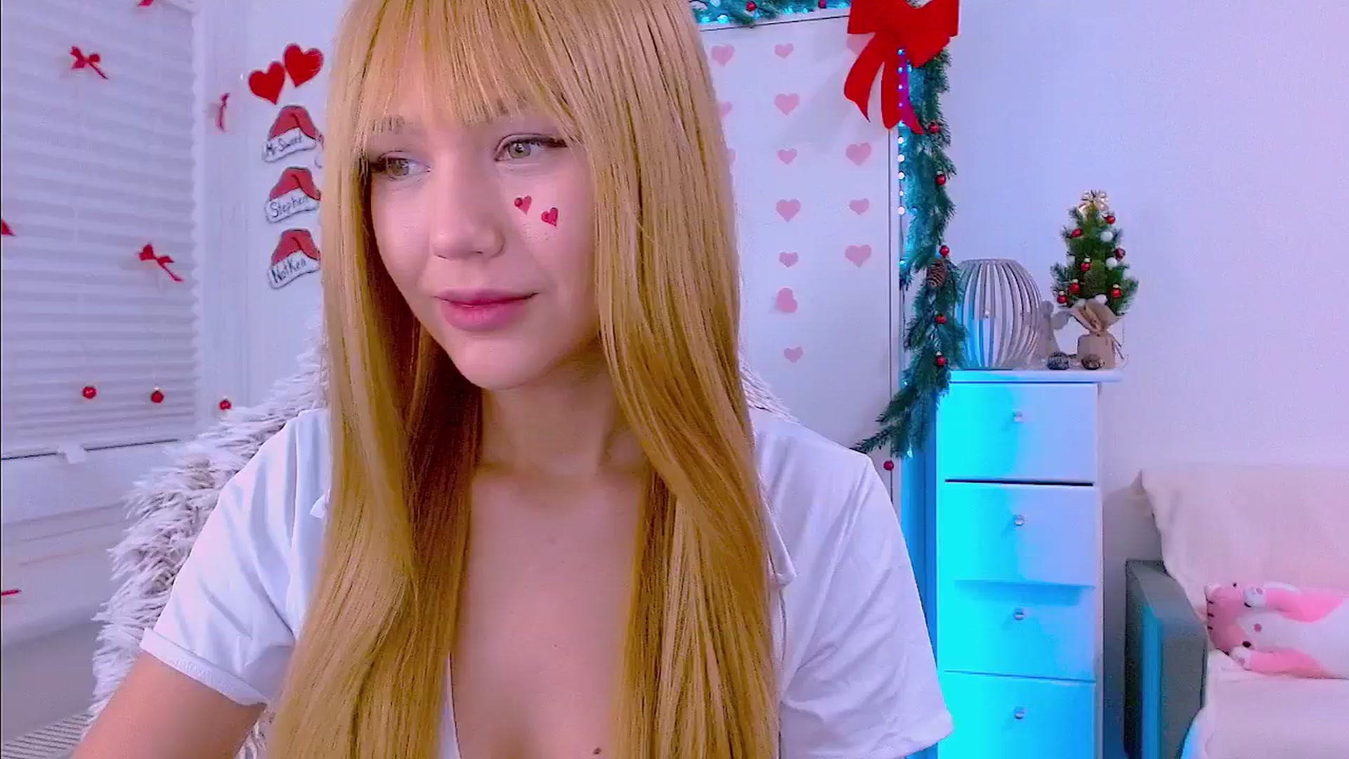 Gallery image thumbnail from AlisSun's myfreecams stream on, 01/08/2026, 02:38 image 7 of 20