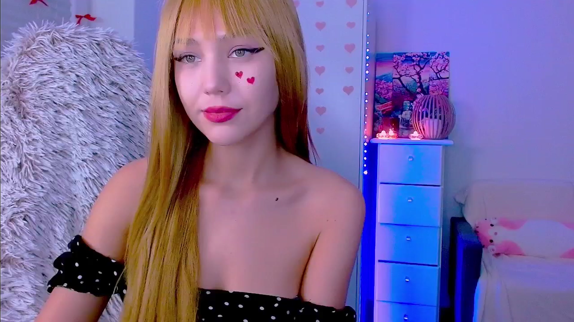Gallery image thumbnail from AlisSun's myfreecams stream on, 01/21/2026, 06:51 image 17 of 20