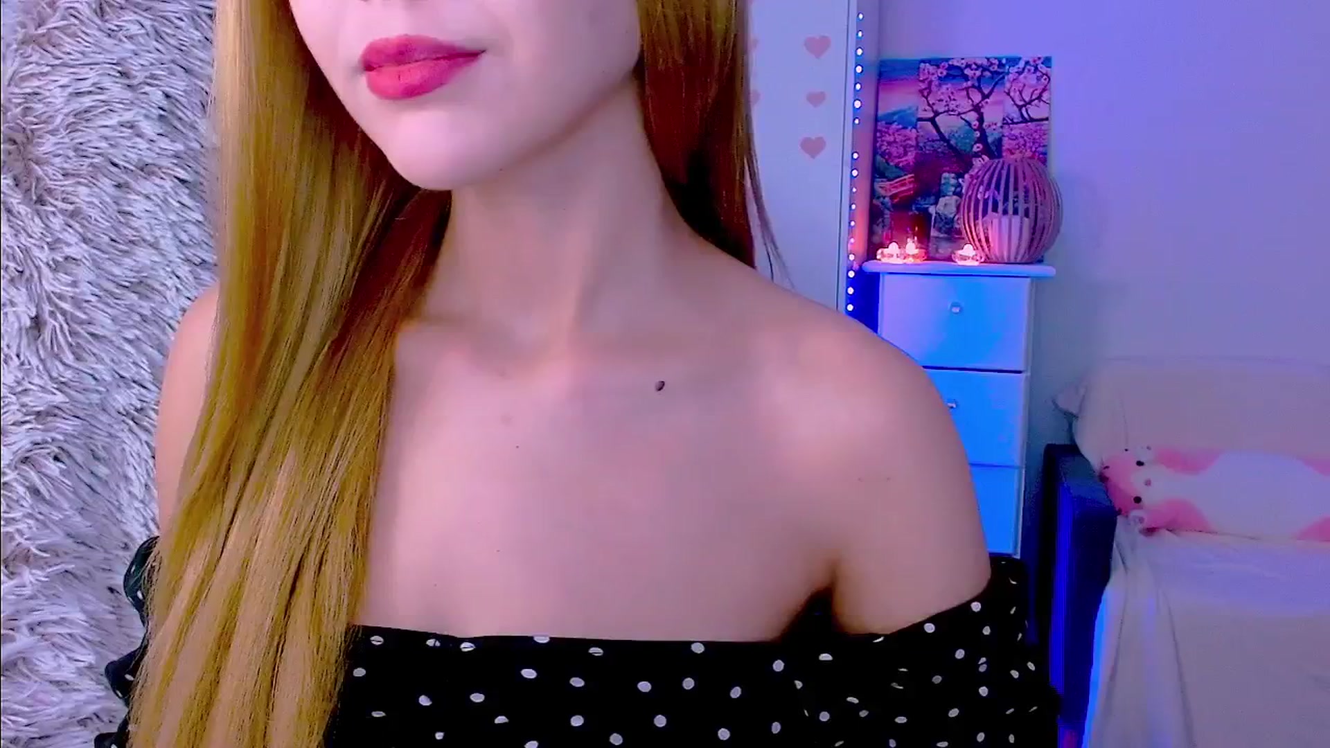 Gallery image thumbnail from AlisSun's myfreecams stream on, 01/21/2026, 06:51 image 16 of 20