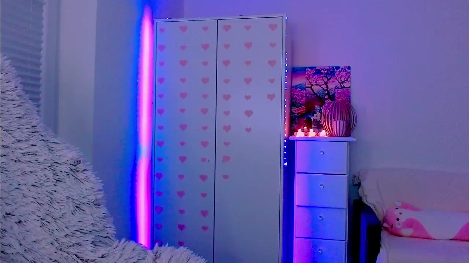 Gallery image thumbnail from AlisSun's myfreecams stream on, 01/24/2026, 02:31 image 5 of 20
