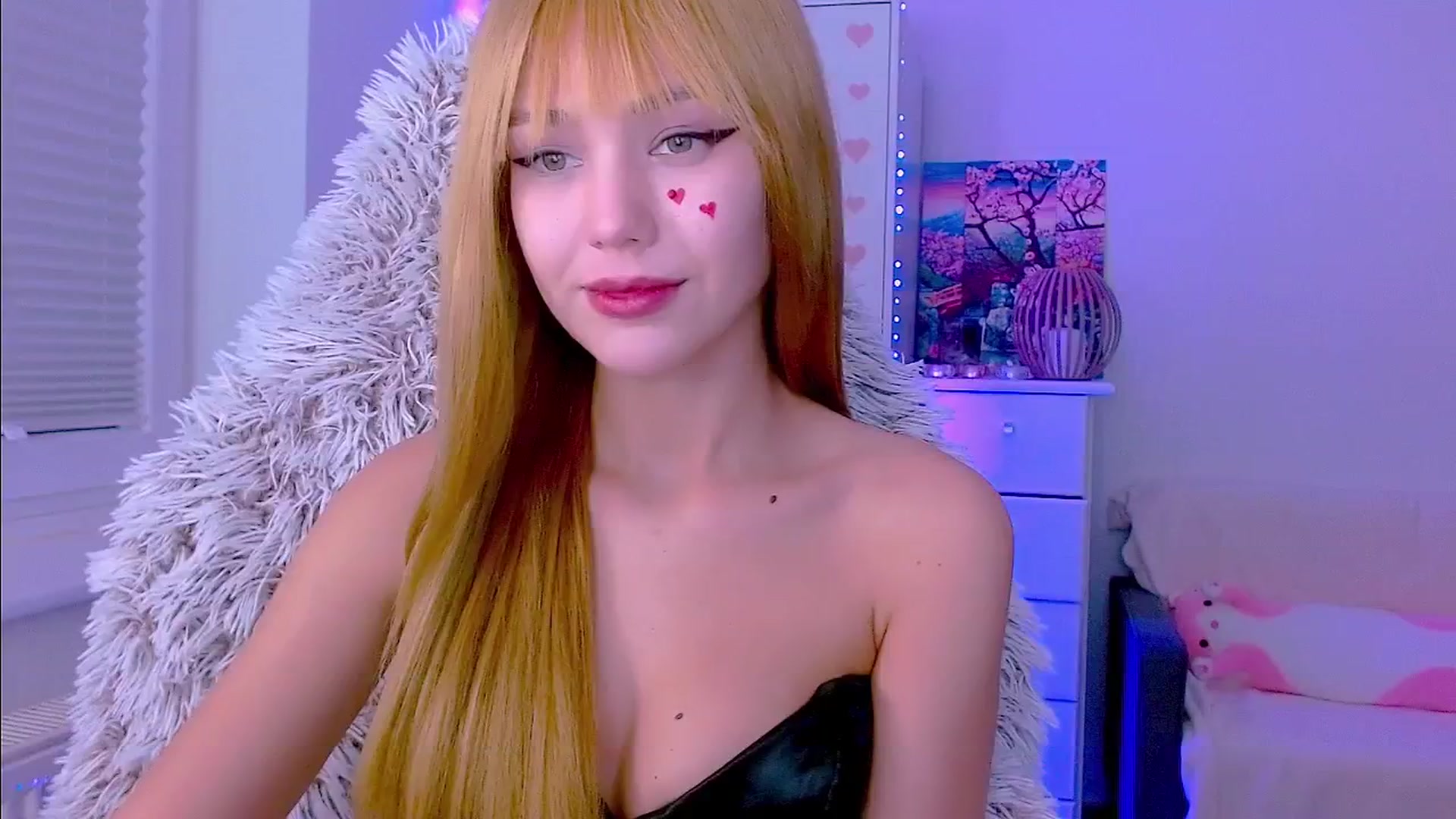 Gallery image thumbnail from AlisSun's myfreecams stream on, 01/30/2026, 07:36 image 16 of 20