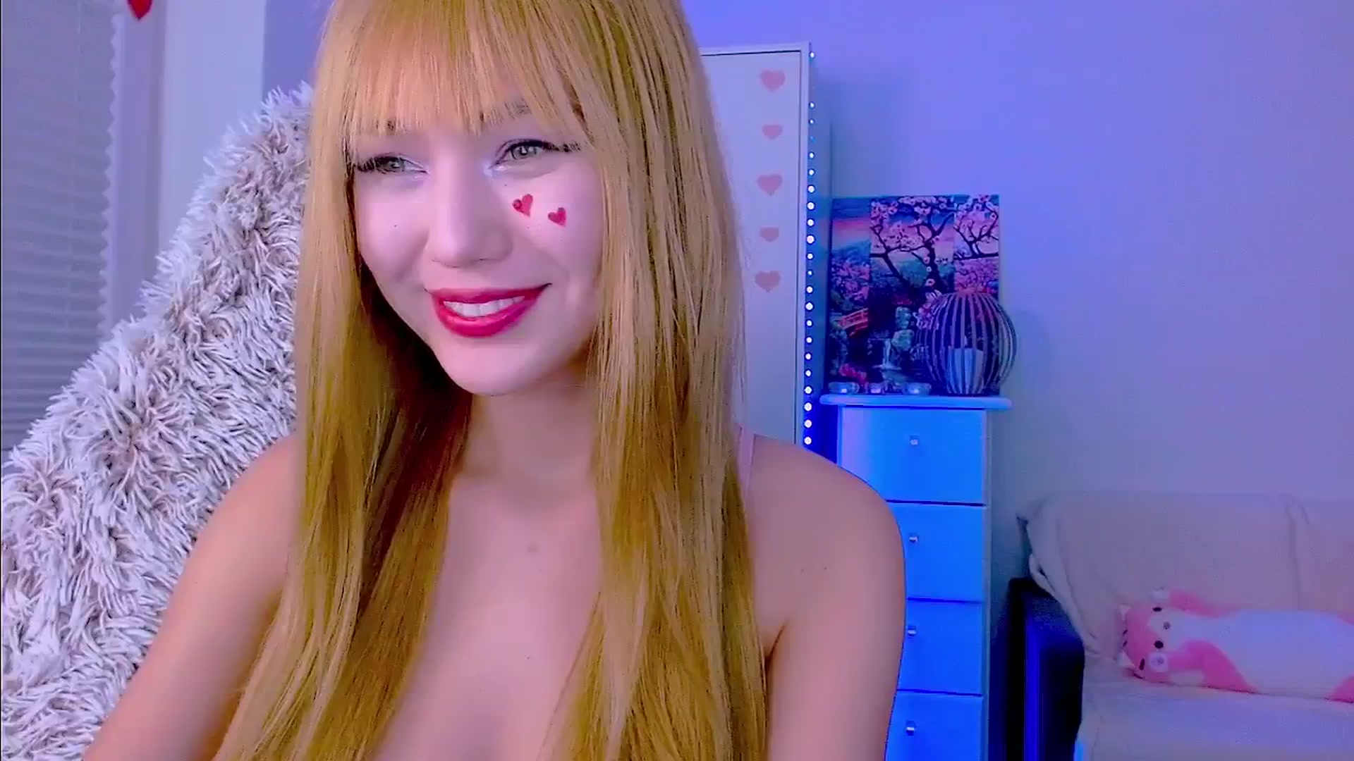 Gallery image thumbnail from AlisSun's myfreecams stream on, 02/13/2026, 23:33 image 12 of 20